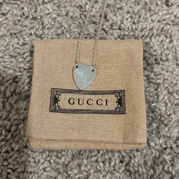Gucci Jewelry - Women’s Gucci necklace